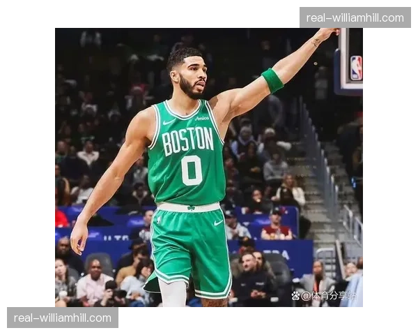 凯尔特人32分大胜创揭幕战纪录 塔图姆布朗合砍51分碾压76人